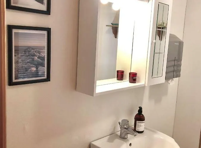 Ξενοδοχείο Feriestedet Ronne 3*